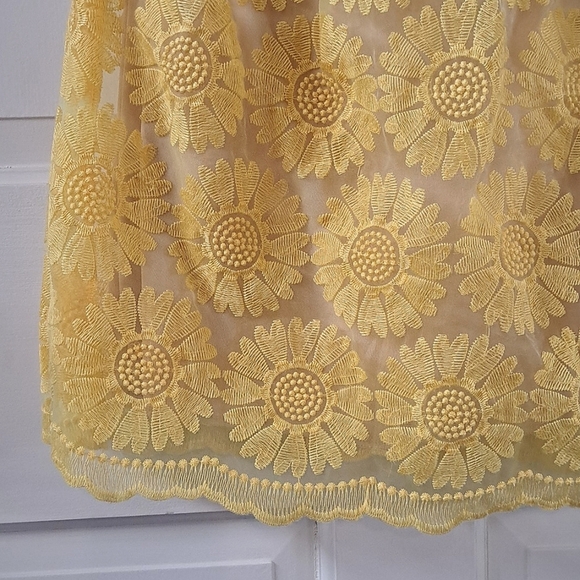 Ruby Rox Yellow Sleeveless Sunflower Embroidery Lace Organza Dress - Picture 5 of 11